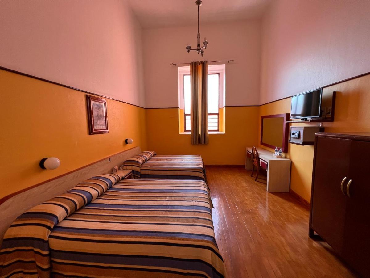 Hotel Isabel Kota Meksiko Bagian luar foto
