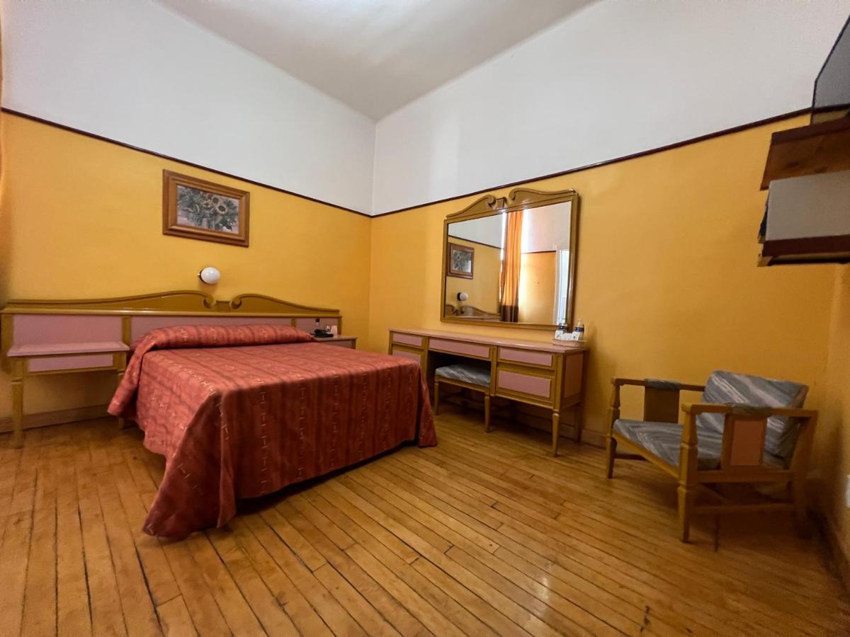 Hotel Isabel Kota Meksiko Bagian luar foto