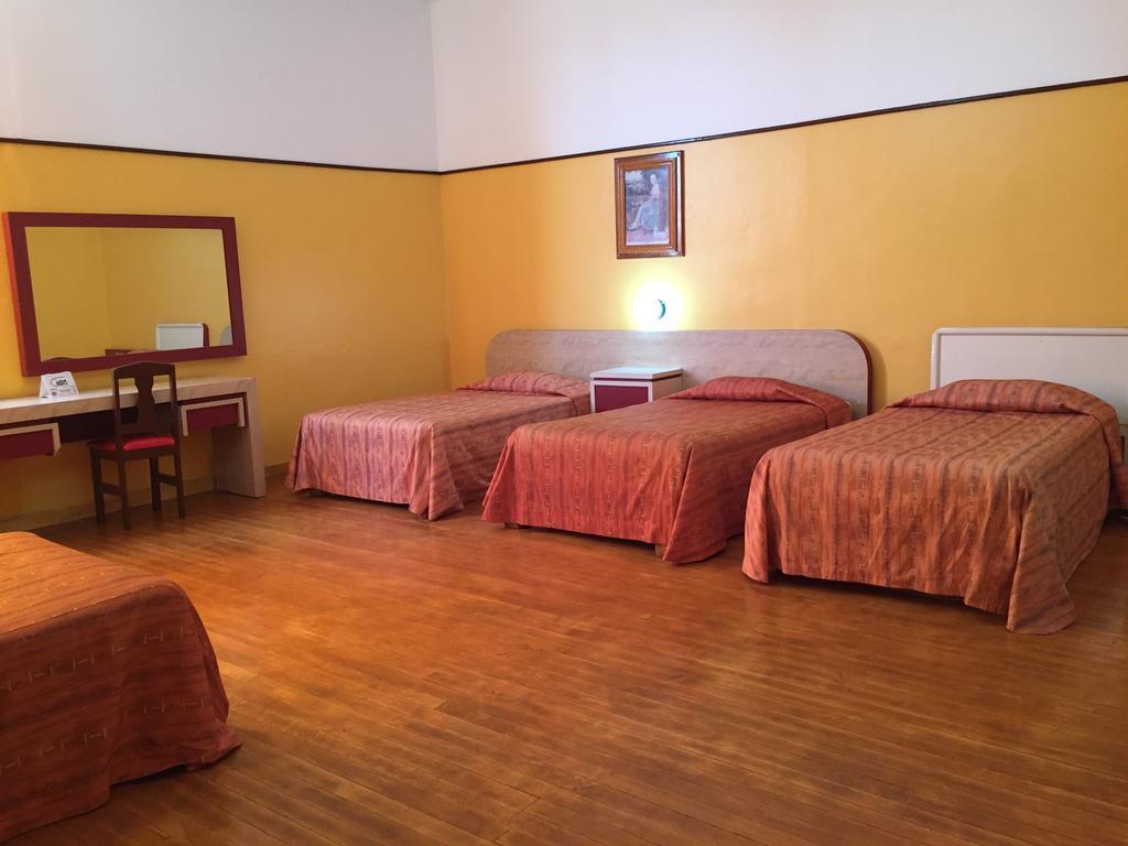 Hotel Isabel Kota Meksiko Bagian luar foto